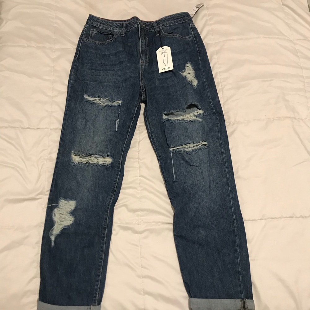 Distressed Girlfriend Jeans